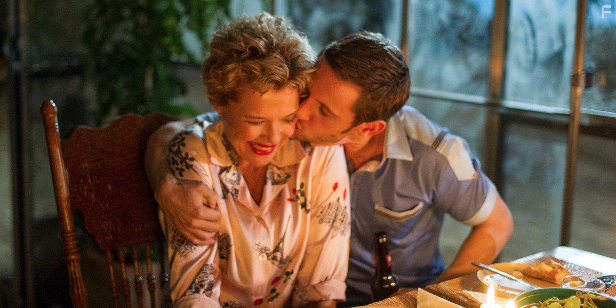 Annette Bening and Jamie Bell in Film Stars Don't Die in Liverpool (2017)