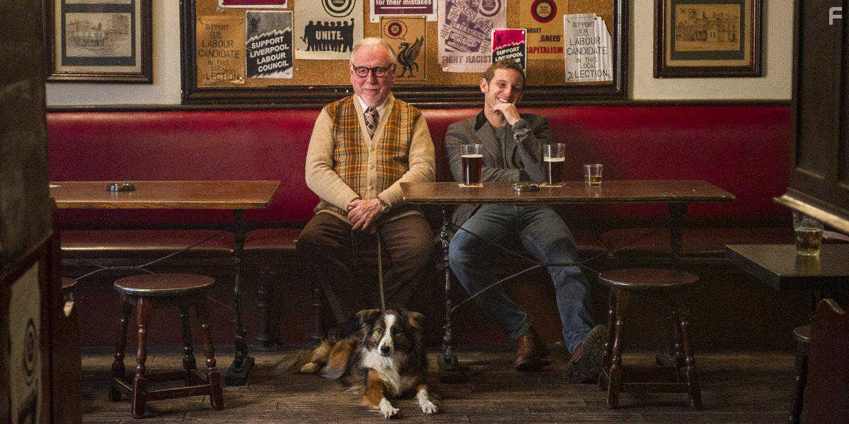 Jamie Bell and Kenneth Cranham in Film Stars Don't Die in Liverpool (2017)