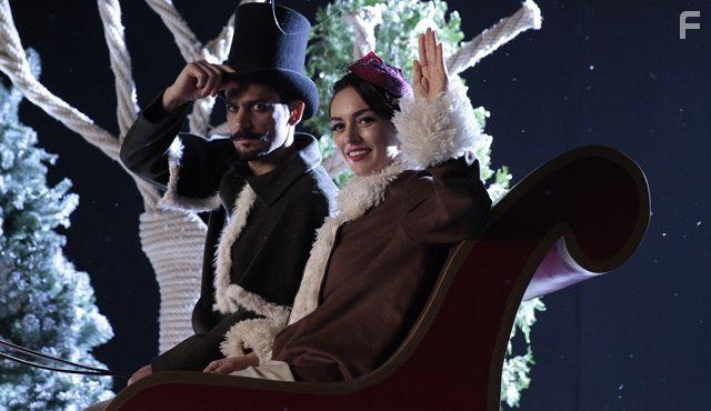 Murat Yildirim and Ezgi Mola in Kocan Kadar Konus Dirilis (2016)