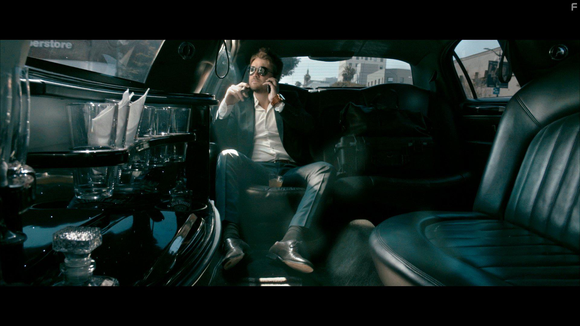 Emiliano Ruschel in Maverick: Manhunt Brazil (2016)