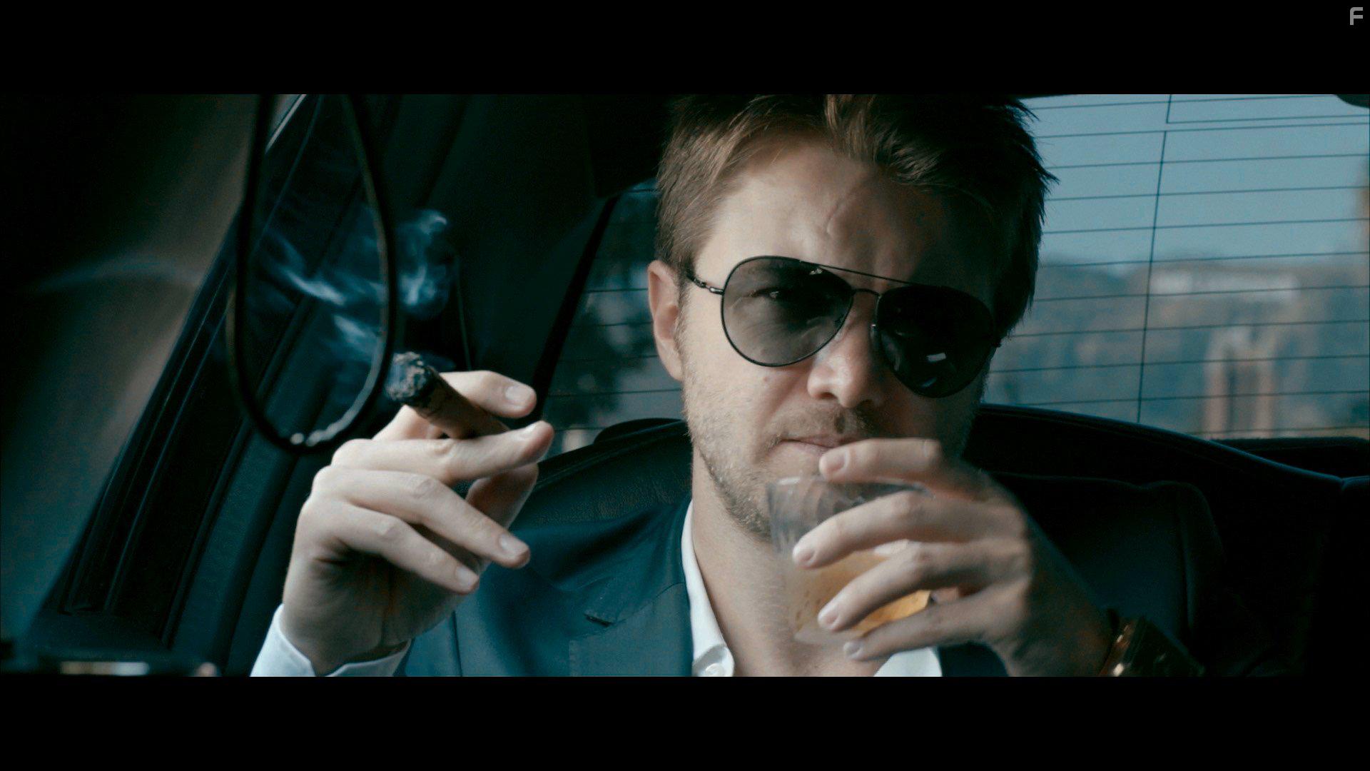 Emiliano Ruschel in Maverick: Manhunt Brazil (2016)