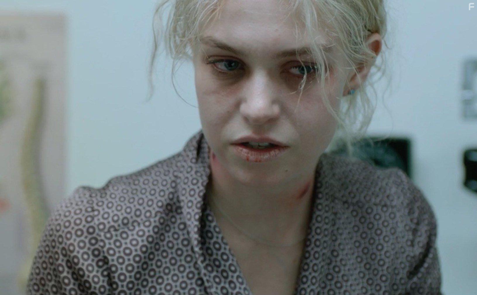 Penelope Mitchell in Gnaw (2017)