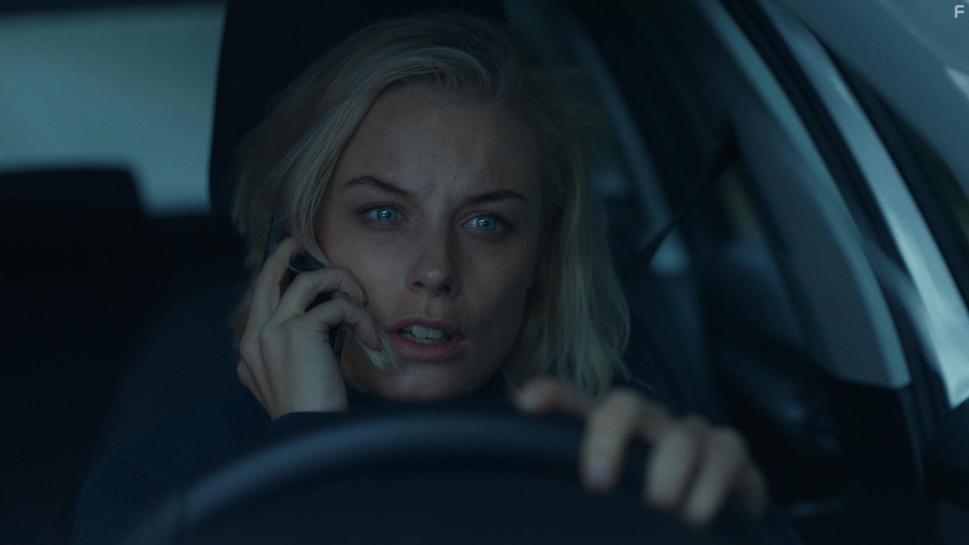 Ida Engvoll in Rebecka Martinsson (2017)