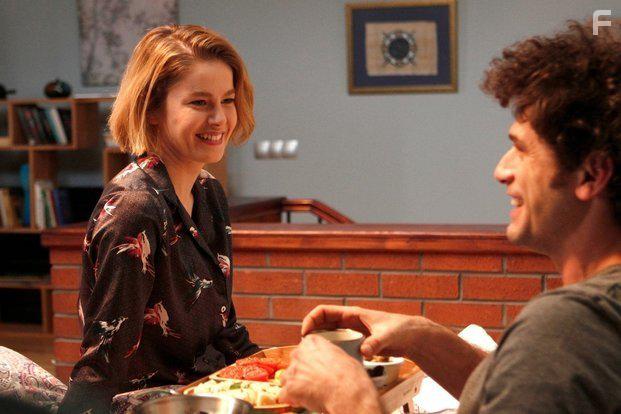 Burcu Biricik in 8 Gun (2018)