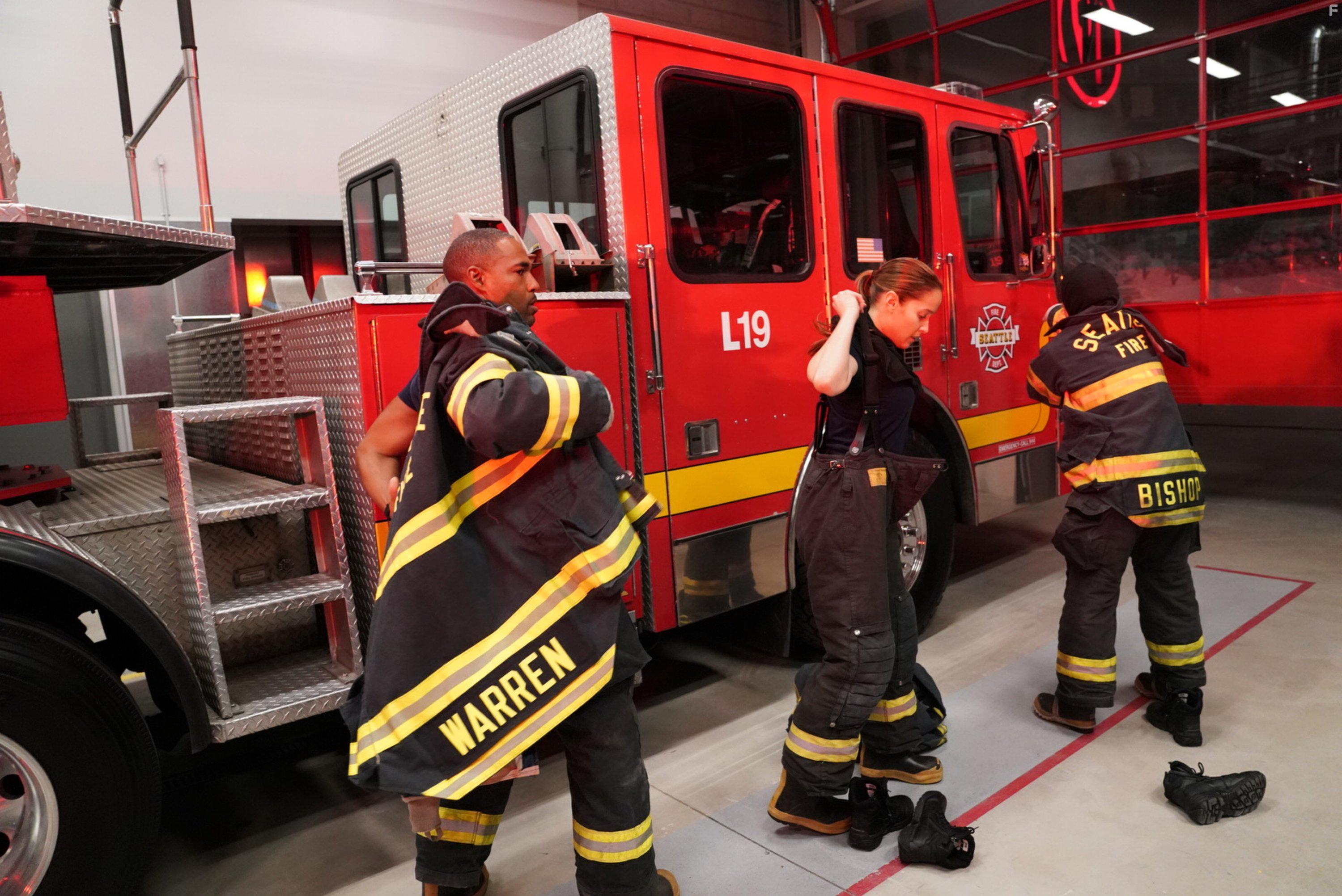 Jason George and Jaina Lee Ortiz in Station 19 (2018)