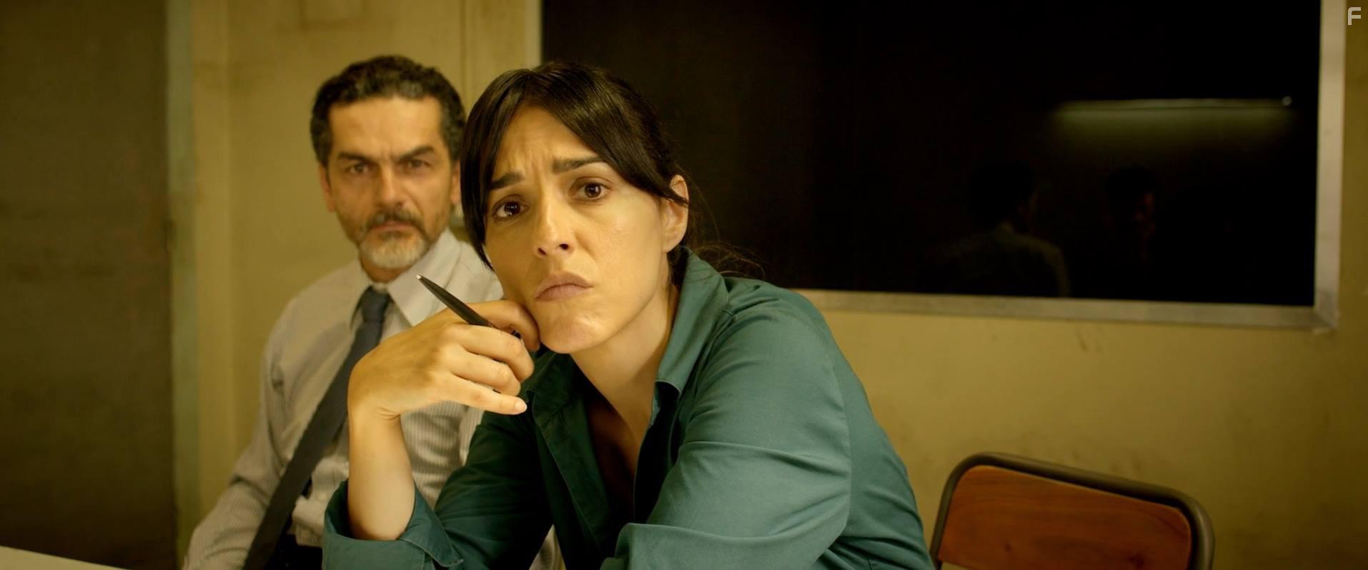 Cristina Brondo and Carles Sanjaime in Mil coses que faria per tu (2017)