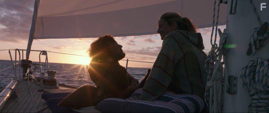 Shailene Woodley and Sam Claflin in Adrift (2018)