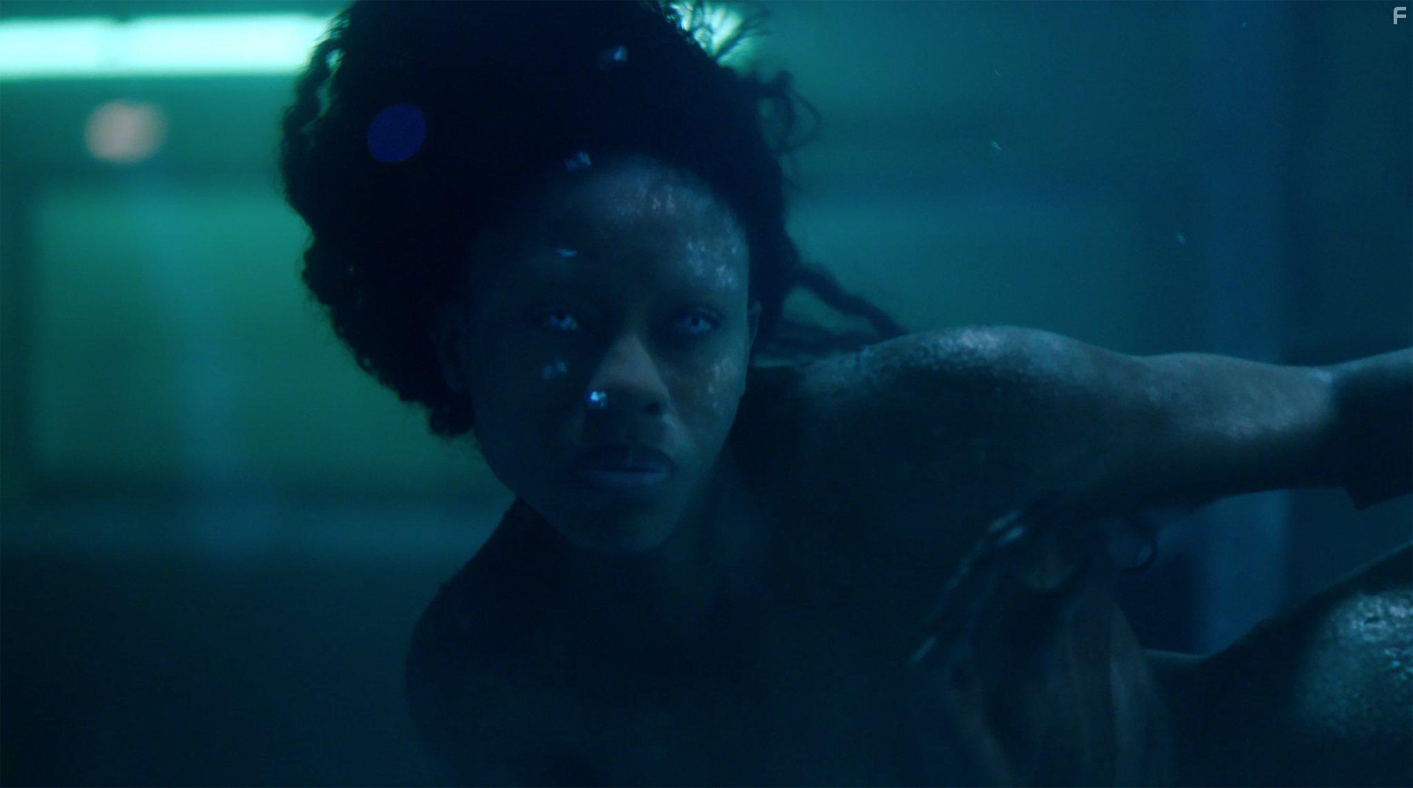 Sibongile Mlambo in Siren (2018)