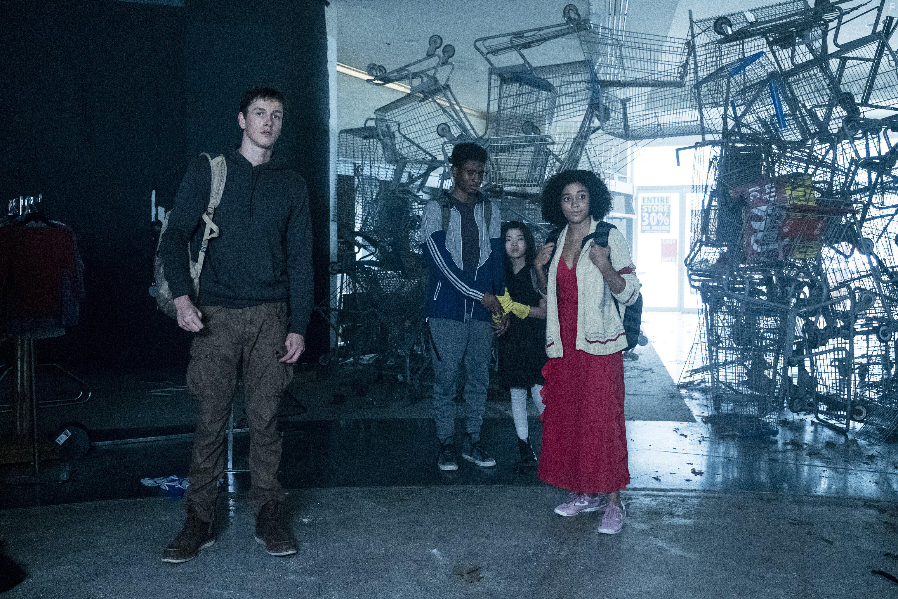 Skylan Brooks, Amandla Stenberg, Harris Dickinson, and Miya Cech in The Darkest Minds (2018)