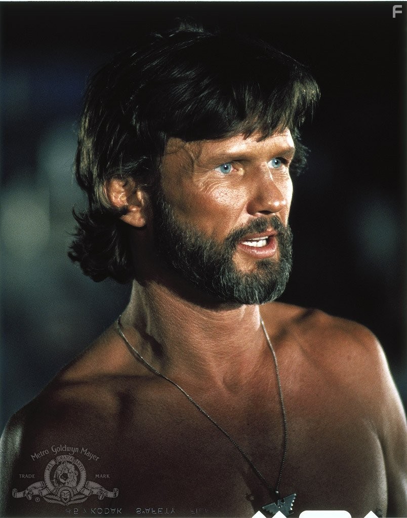 Kris Kristofferson in Конвой (1978)