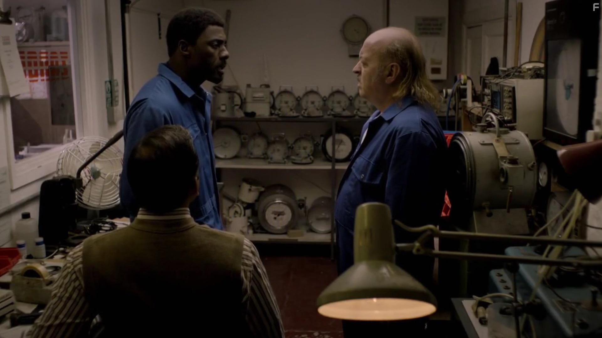 Bill Bailey and Idris Elba in In the Long Run (2018)