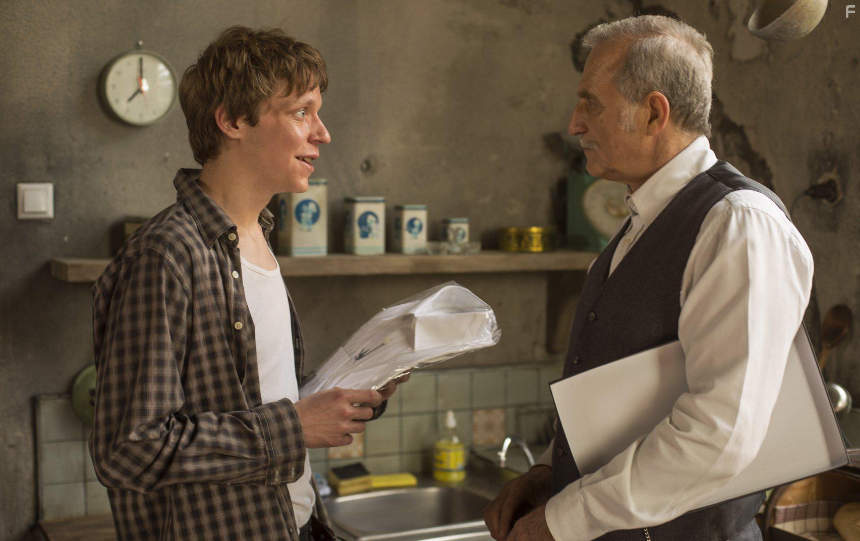 Lazar Ristovski and Petar Korac in Dnevnik masinovodje (2016)