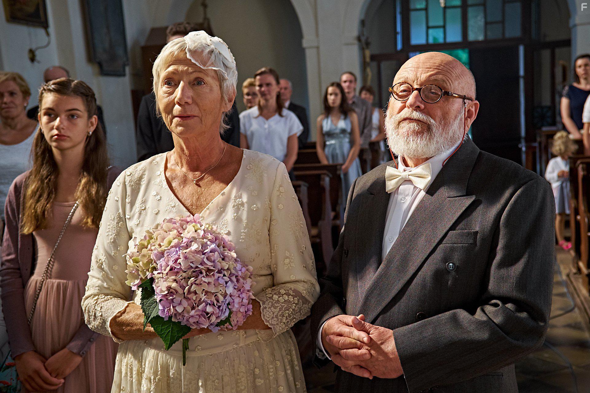 Arnost Goldflam and Dana Syslov in Spunti na vode (2017)