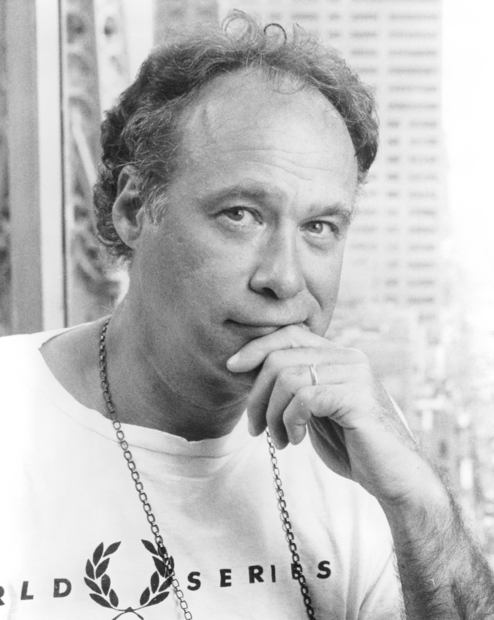 Andrew Bergman in Счастливый случай (1994)