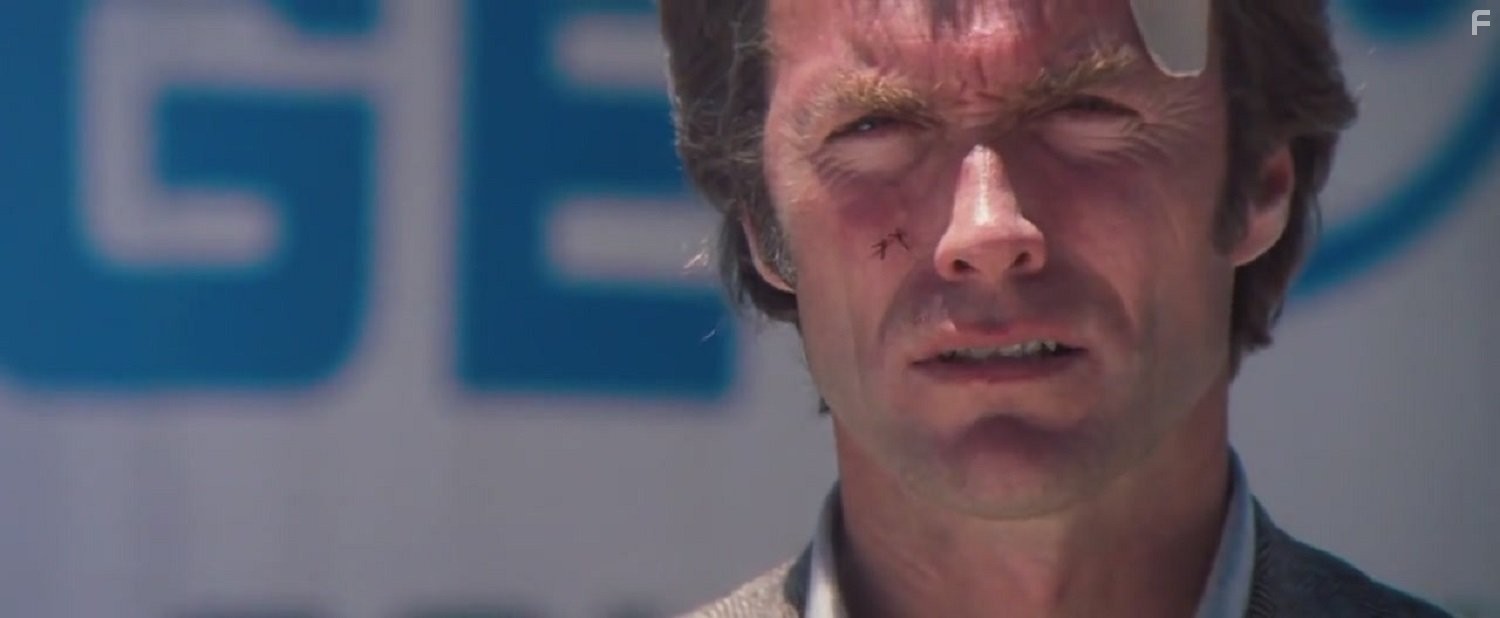 Clint Eastwood in Выcшая сила (1973)