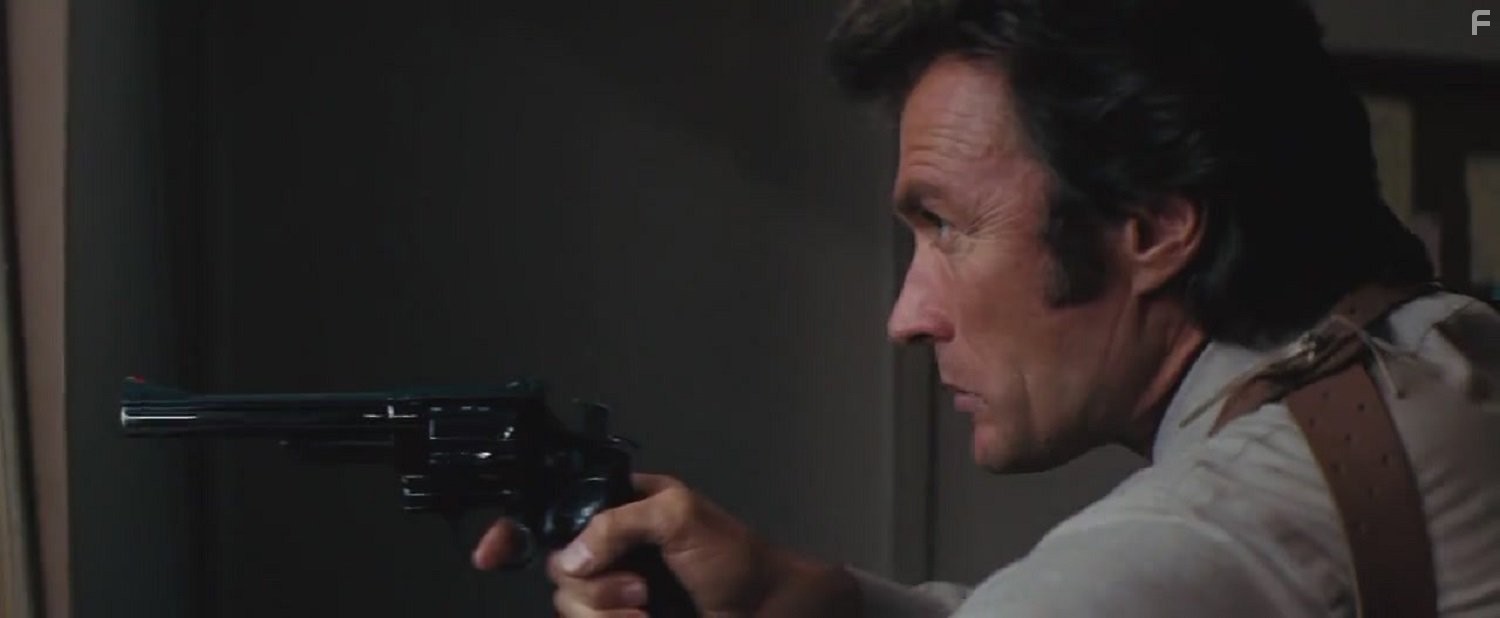Clint Eastwood in Выcшая сила (1973)
