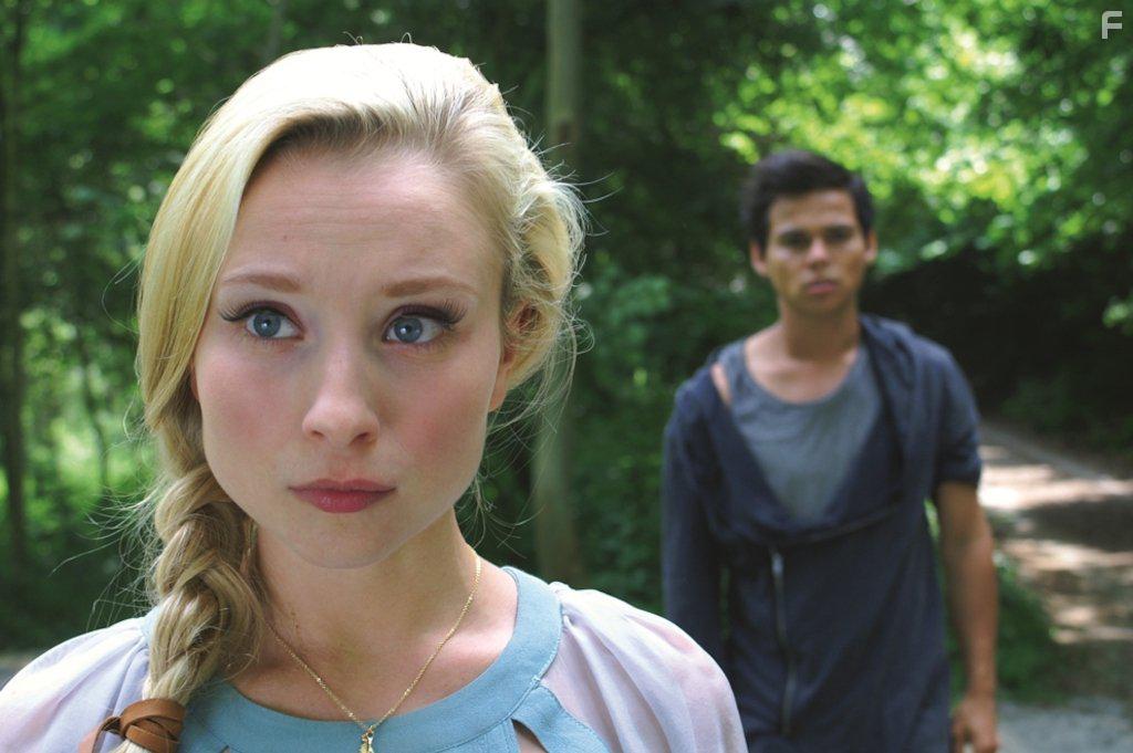 Celine Verbeeck and Giovanni Kemper in Nachtwacht (2015)