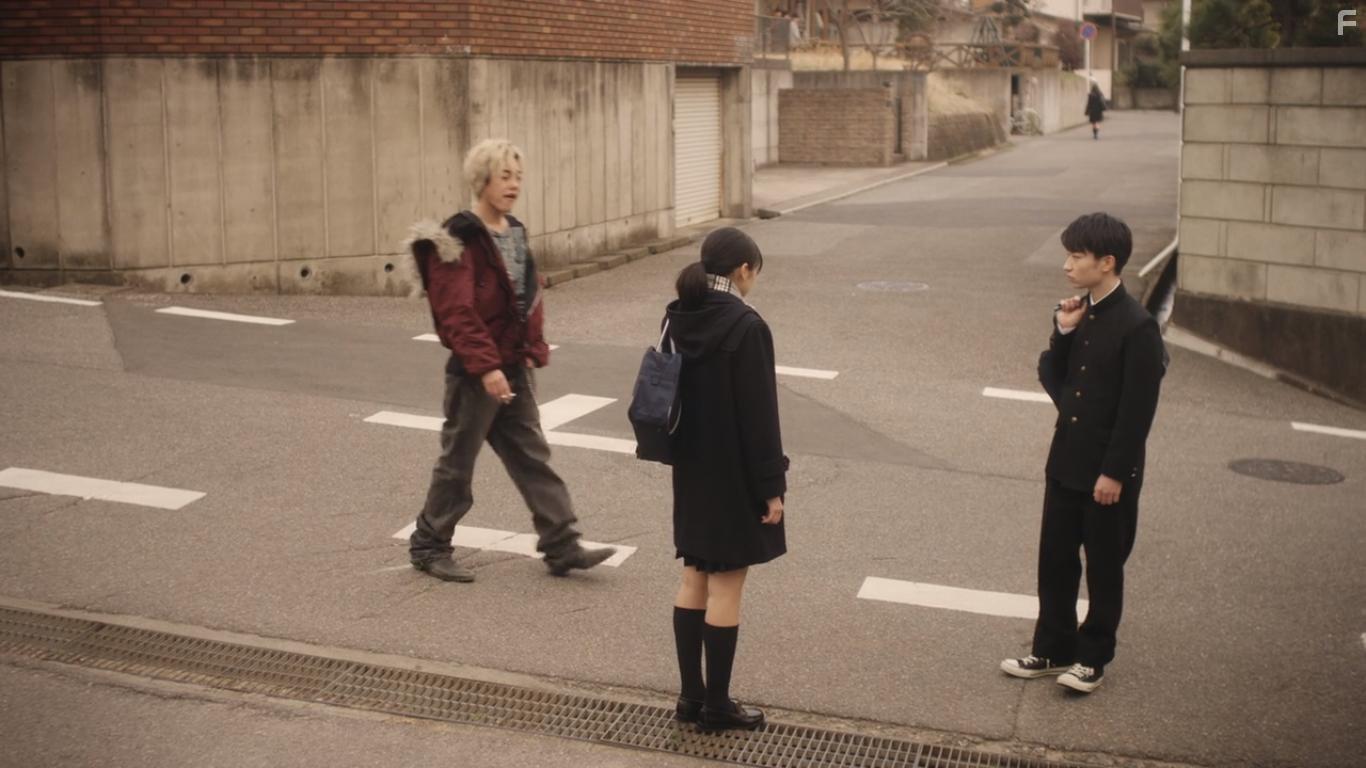Kaito Yoshimura, Rena Takeda, and Tamotsu Kanshji in 1,000,000 yen no Onnatachi (2017)