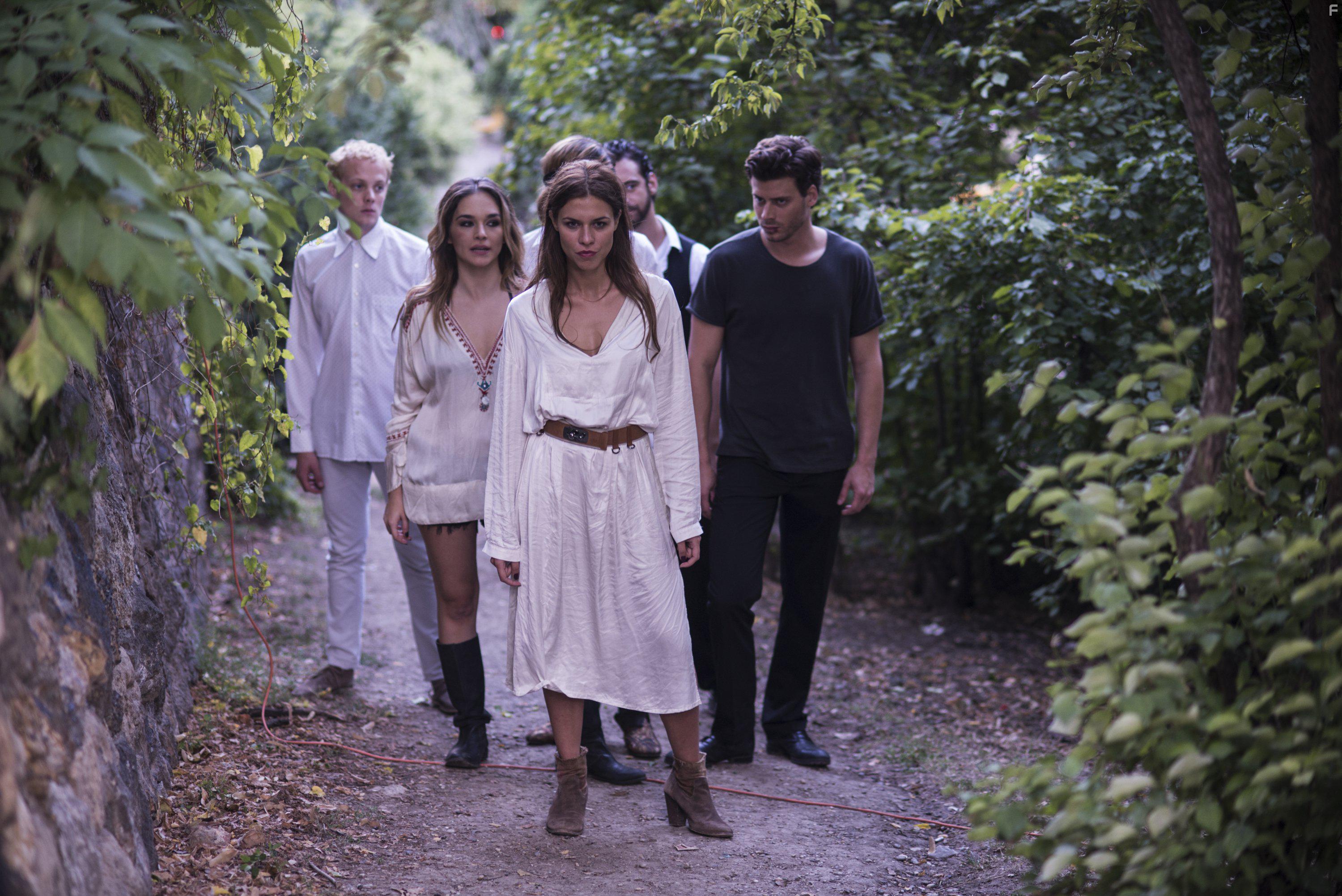 Ana Ularu, Pter Fancsikai, Federico Galavis, Theo Alexander, Franois Arnaud, and Emanuela Postacchini in The Man Who Was Thursday (2016)