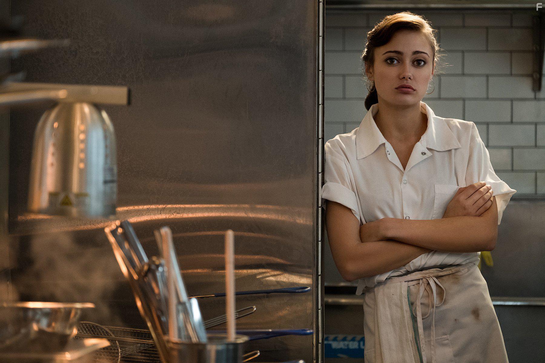 Ella Purnell in Sweetbitter (2018)