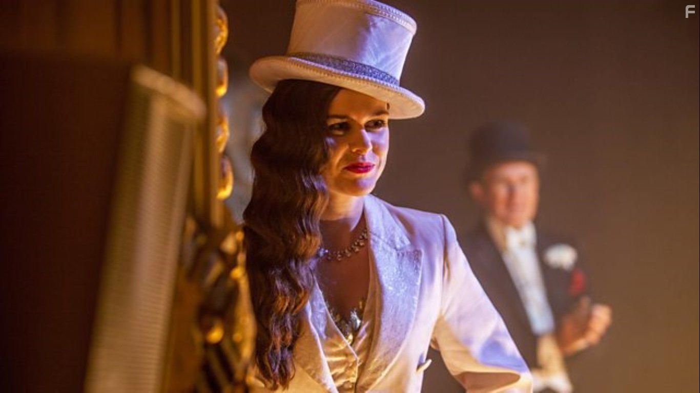 Emma Noakes in Shakespeare & Hathaway: Private Investigators (2018)