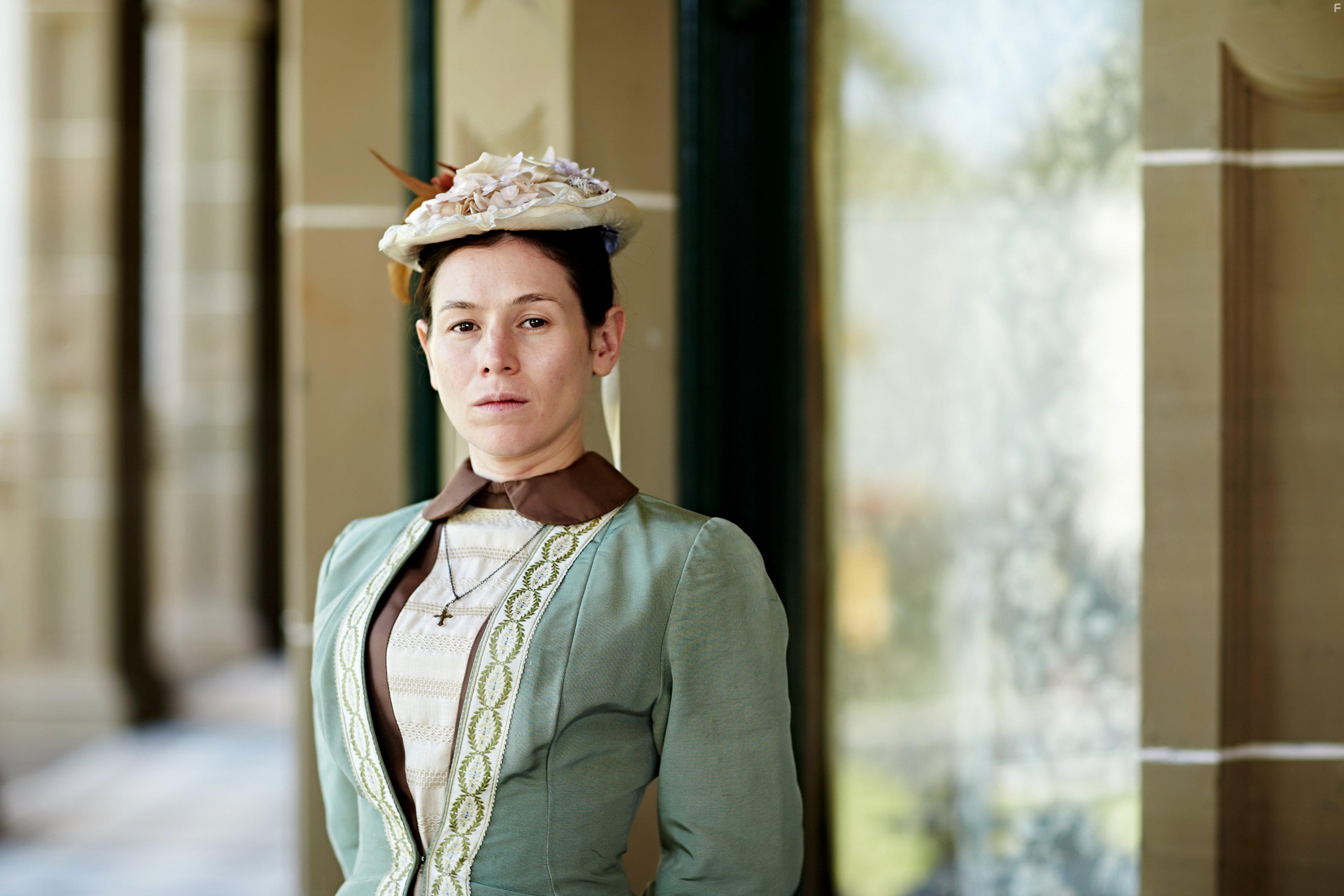 Yael Stone in Picnic at Hanging Rock (2018)