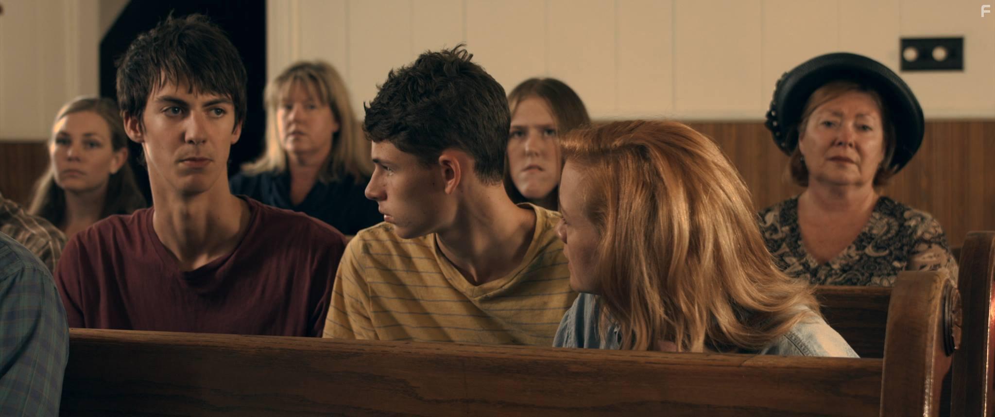 Noah McCarty-Slaughter, Shani Salyers Stiles, and Jarrett Maier in The Things We've Seen (2017)
