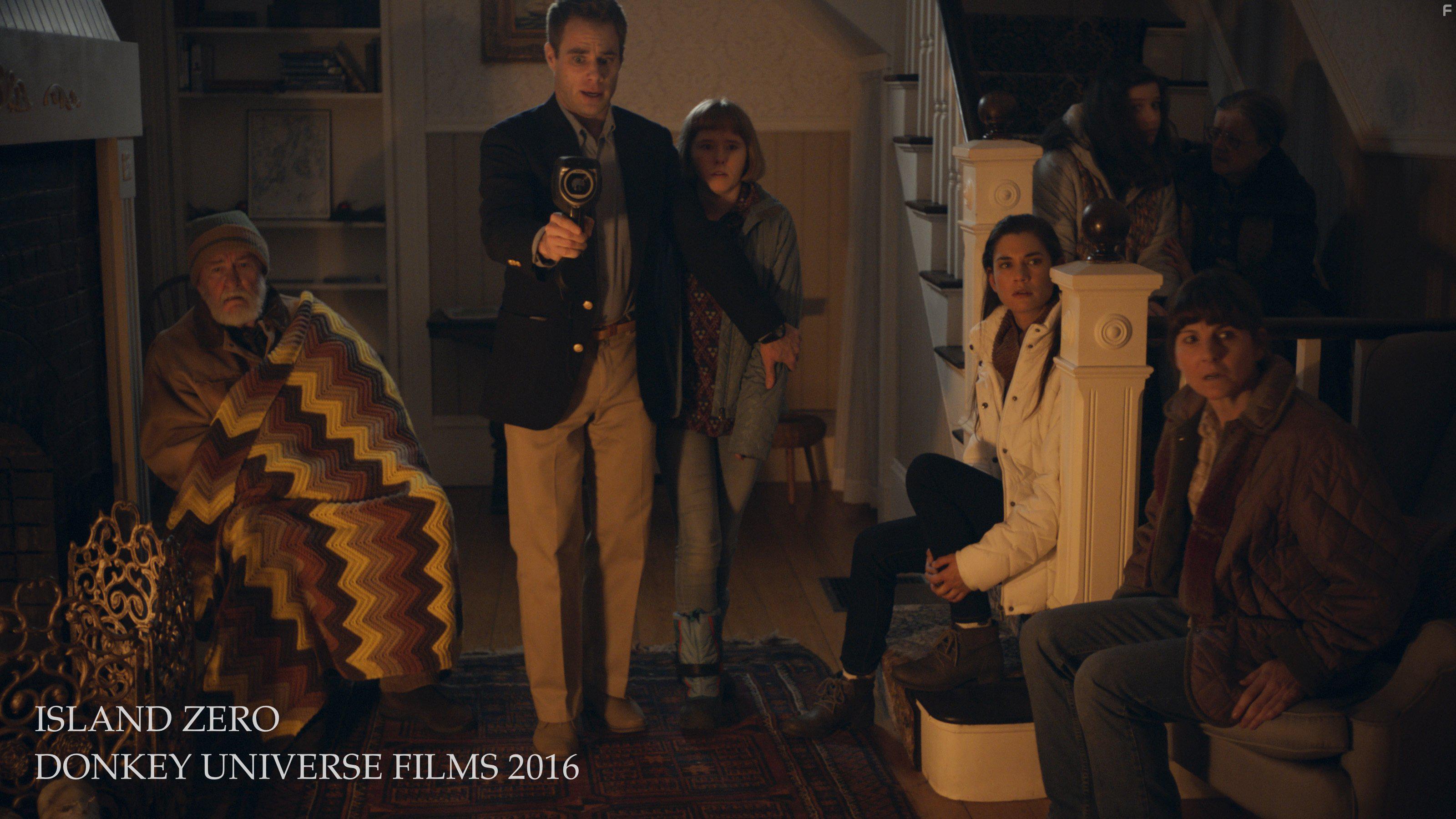 Teri Reeves, Matthew Wilkas, Stephanie Atkinson, Anabel Graetz, Richard Sewell, Joanna Clarke, and Elaine Landry in Island Zero (2017)