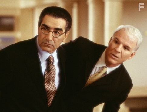 Steve Martin and Eugene Levy in Дом вверх дном (2003)