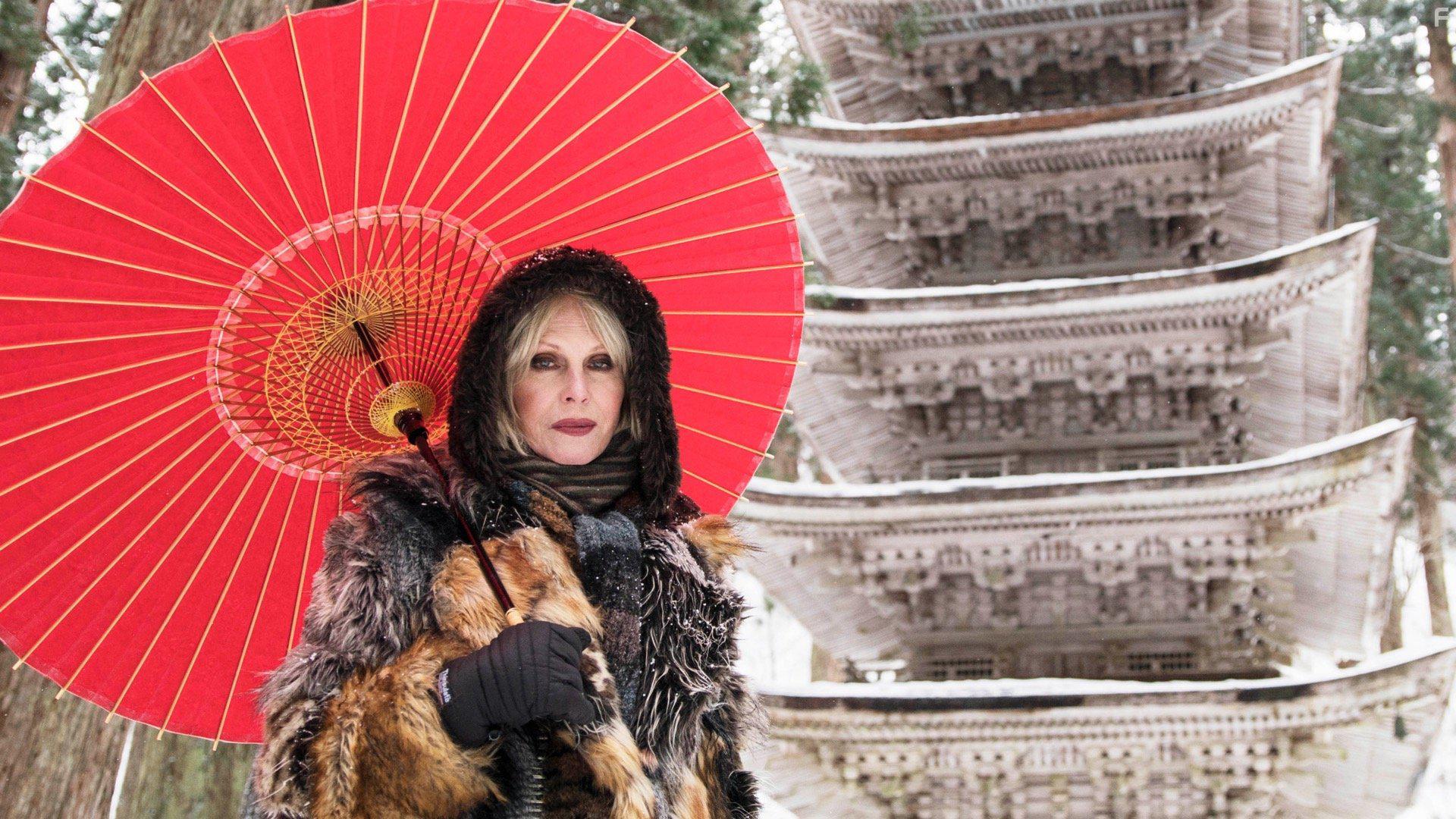 Joanna Lumley in Joanna Lumley's Japan (2016)