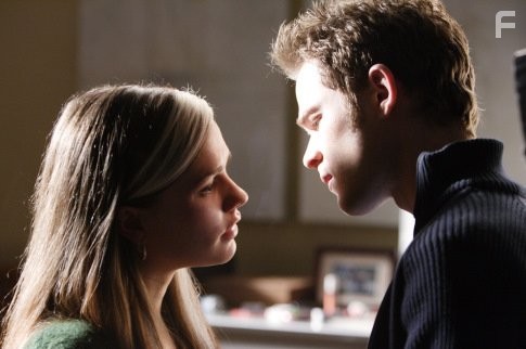Anna Paquin and Shawn Ashmore in Люди Икс: Последняя битва (2006)