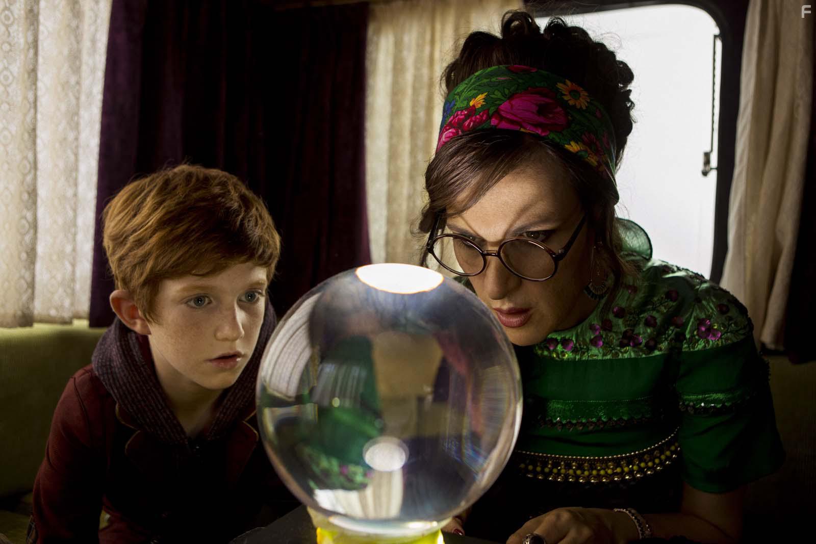 Armelle and Sacha Pinault in Le petit Spirou (2017)