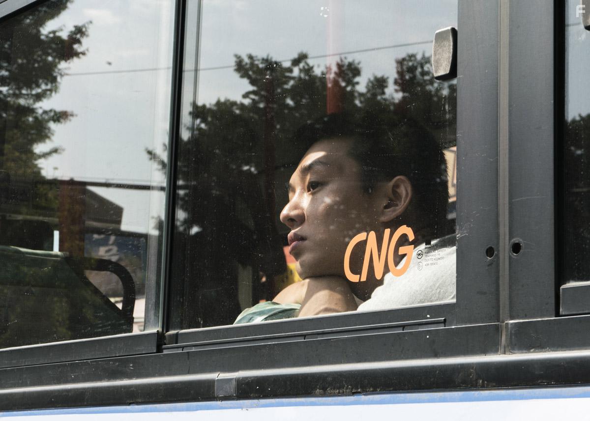 Ah-in Yoo in Beoning (2018)