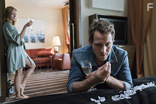 Lavinia Wilson and David Rott in Bad Cop: Kriminell gut (2017)