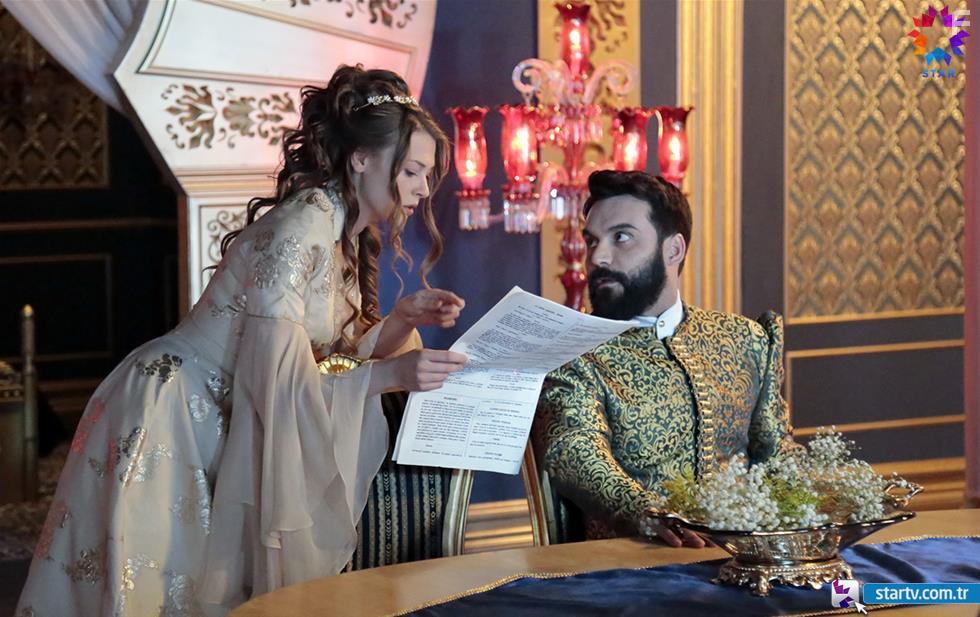 Ali Ersan Duru and Aleksandra Nikiforova in Kalbimin Sultani (2018)