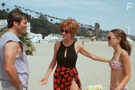 Natalie Portman, Susan Sarandon, and Hart Bochner in Где угодно, только не здесь (1999)