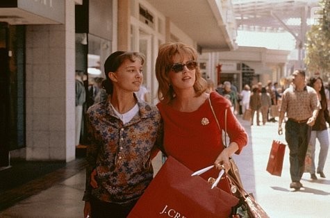 Natalie Portman and Susan Sarandon in Где угодно, только не здесь (1999)