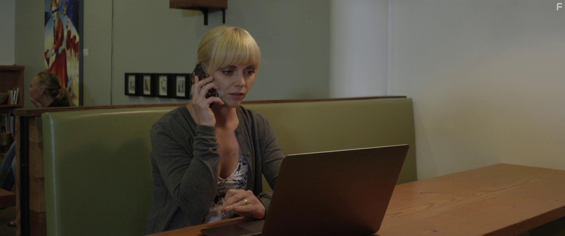 Christina Ricci in Distorted (2018)