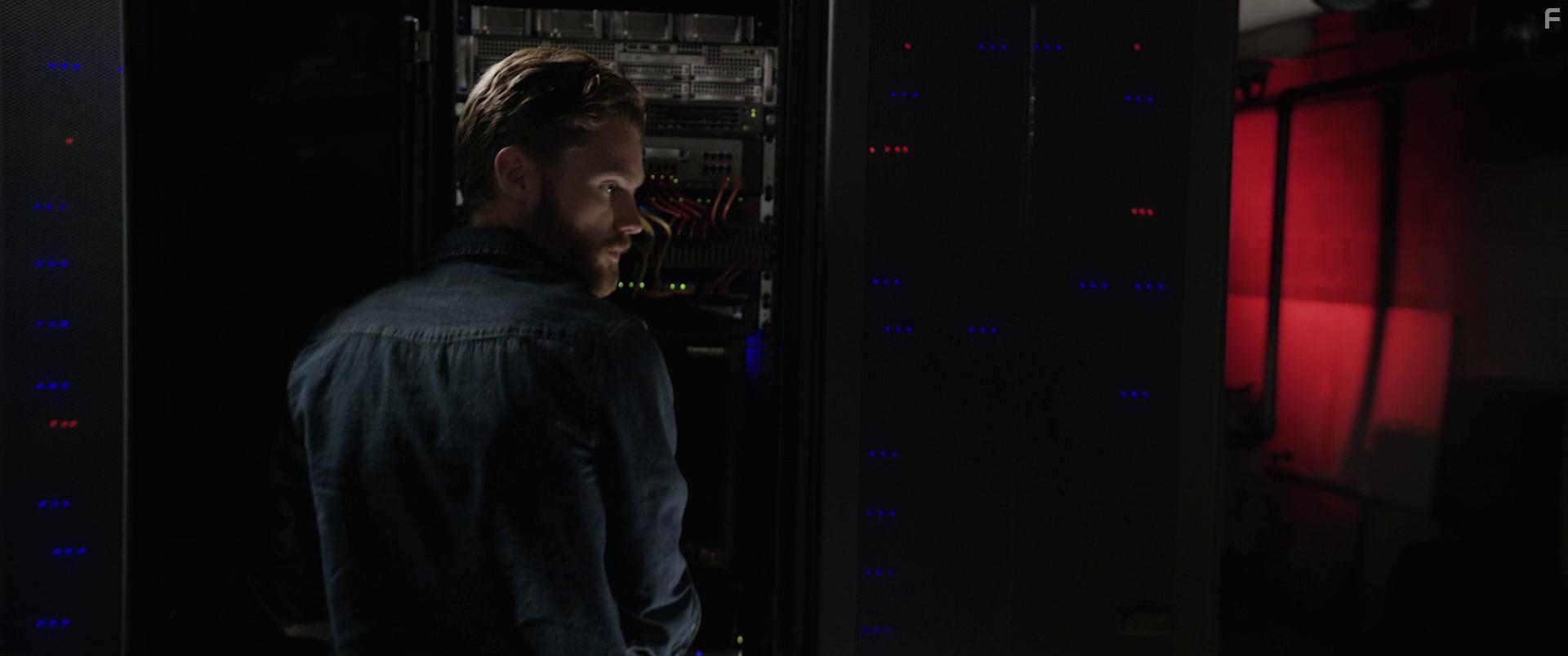 Benjamin DeWalt in Distorted (2018)