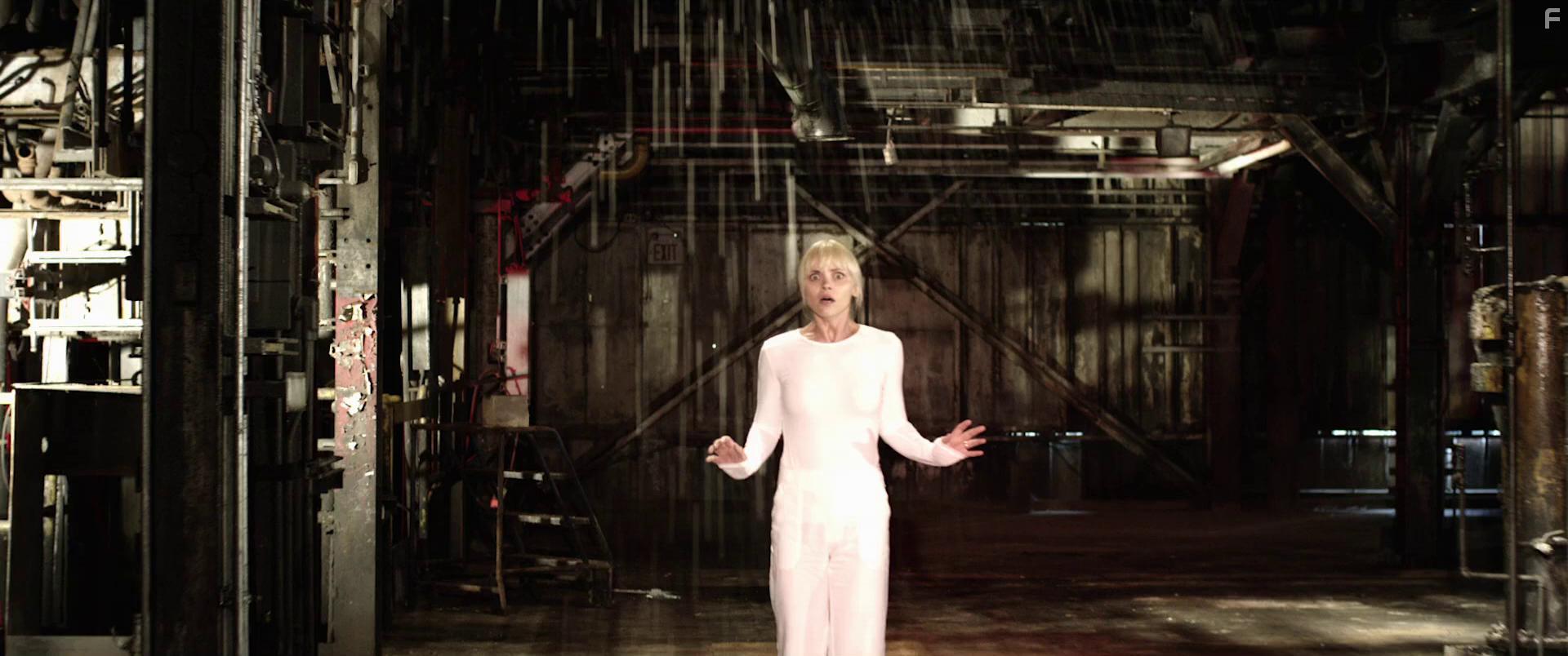 Christina Ricci in Distorted (2018)