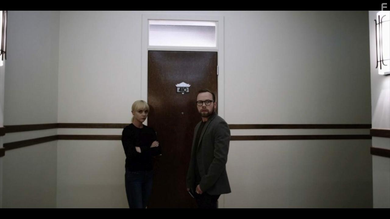 Christina Ricci and Brendan Fletcher in Distorted (2018)