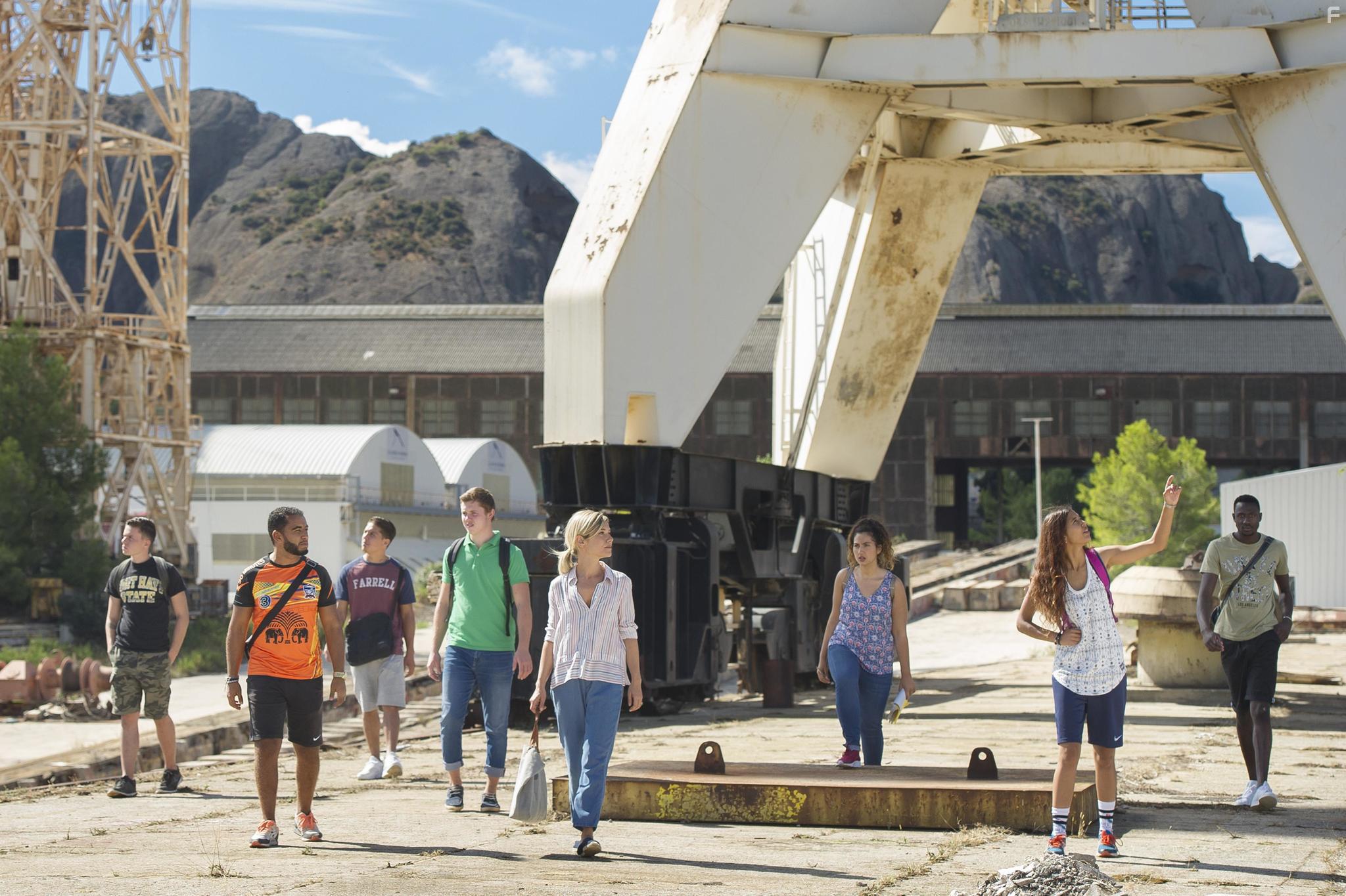 Marina Fos, Mamadou Doumbia, Mlissa Guilbert, Matthieu Lucci, Florian Beaujean, Warda Rammach, Julien Souve, and Issam Talbi in L'atelier (2017)