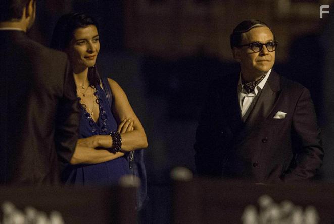 Roberto De Francesco and Antigone Kouloukakos in Loro 1 (2018)