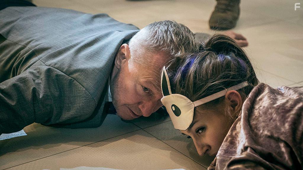 Boguslaw Linda and Julia Wieniawa-Narkiewicz in Women of Mafia (2018)