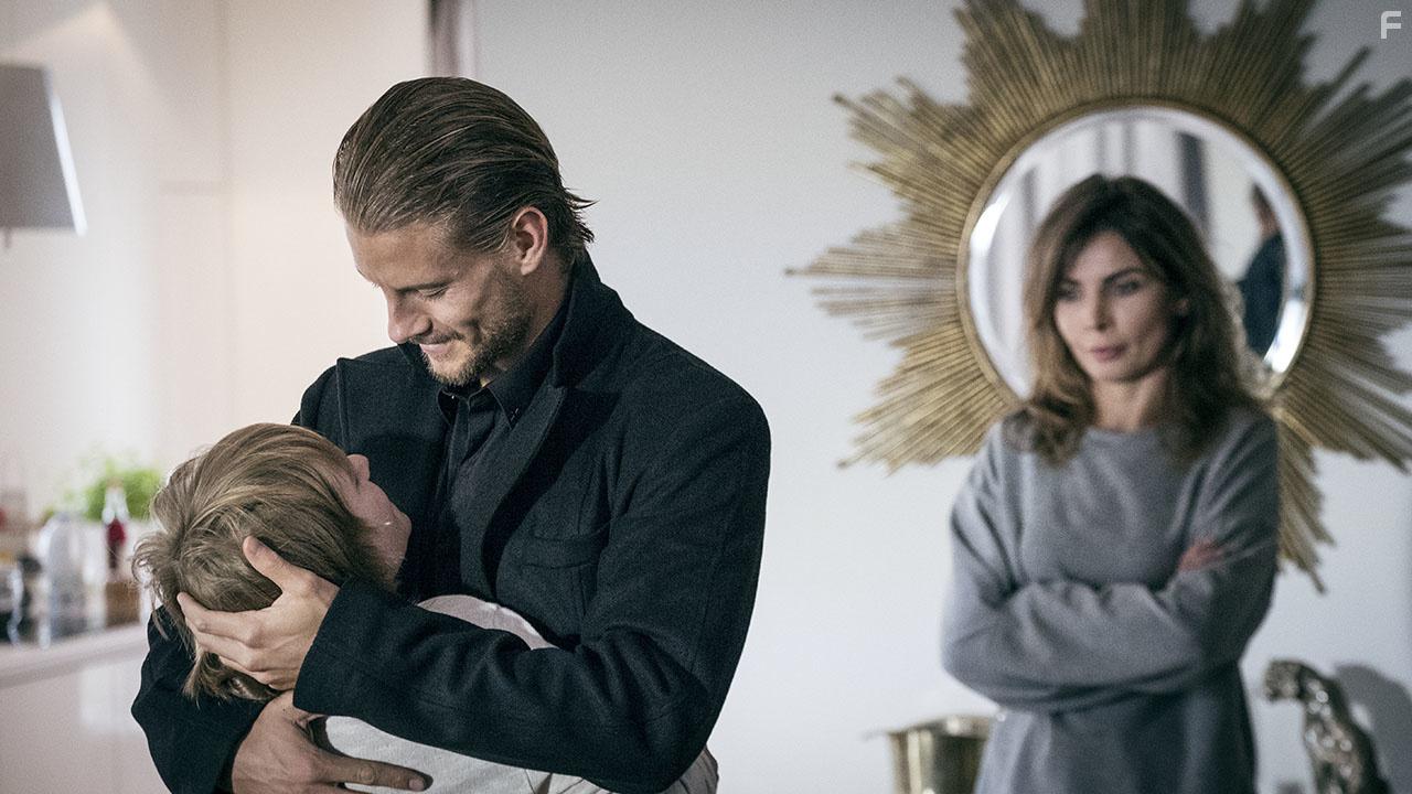 Agnieszka Dygant, Sebastian Fabijanski, and Szymon Radzimierski in Women of Mafia (2018)