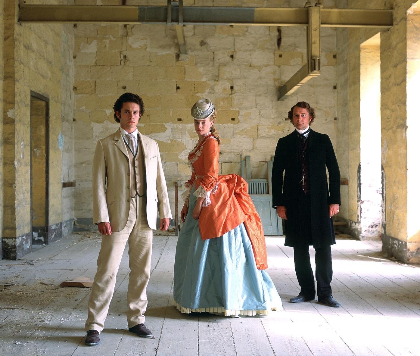 Hugh Bonneville, Hugh Dancy, and Romola Garai in Даниэль Деронда (2002)