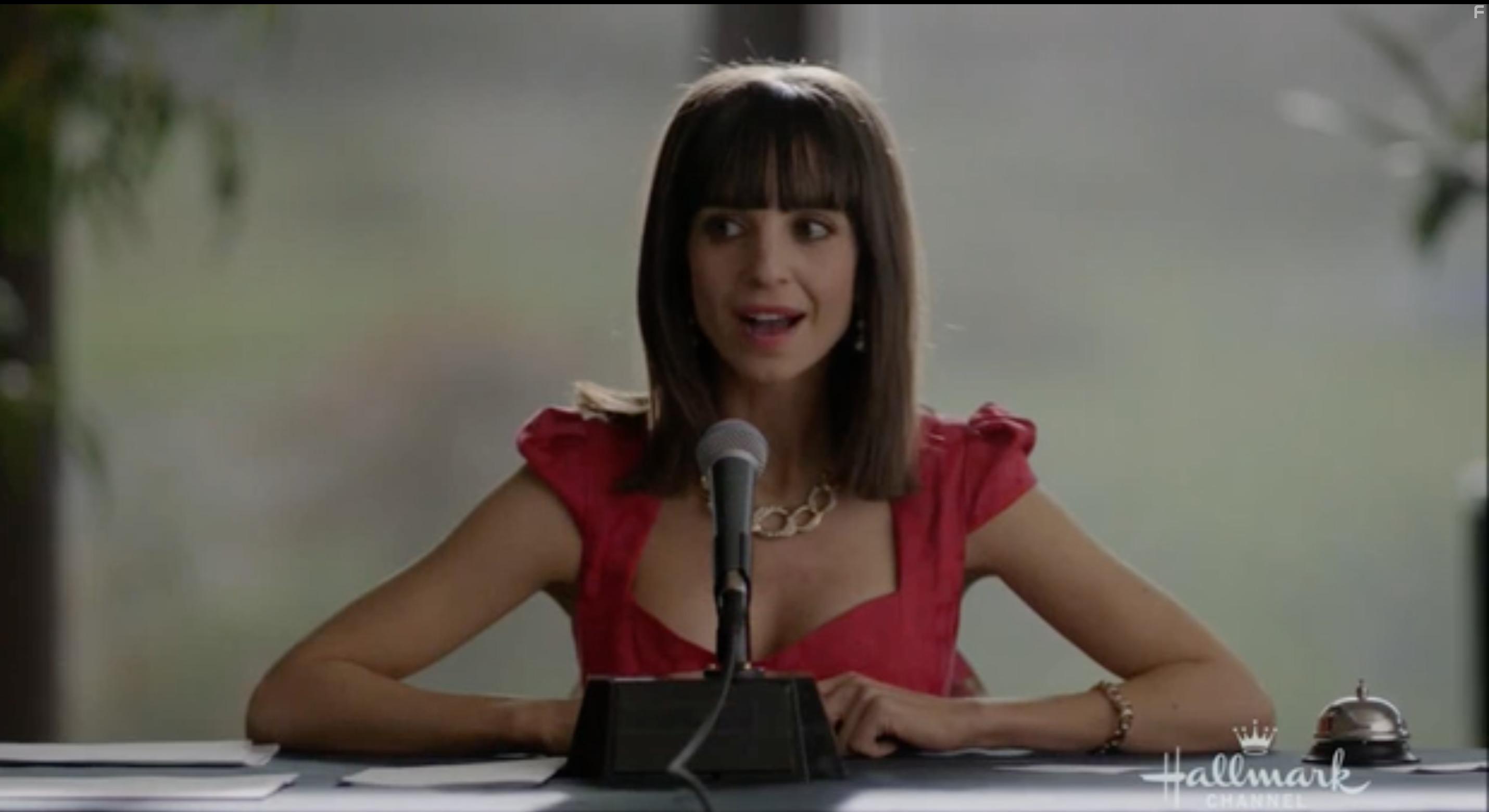 Still of Farrah Aviva in Love On The Air