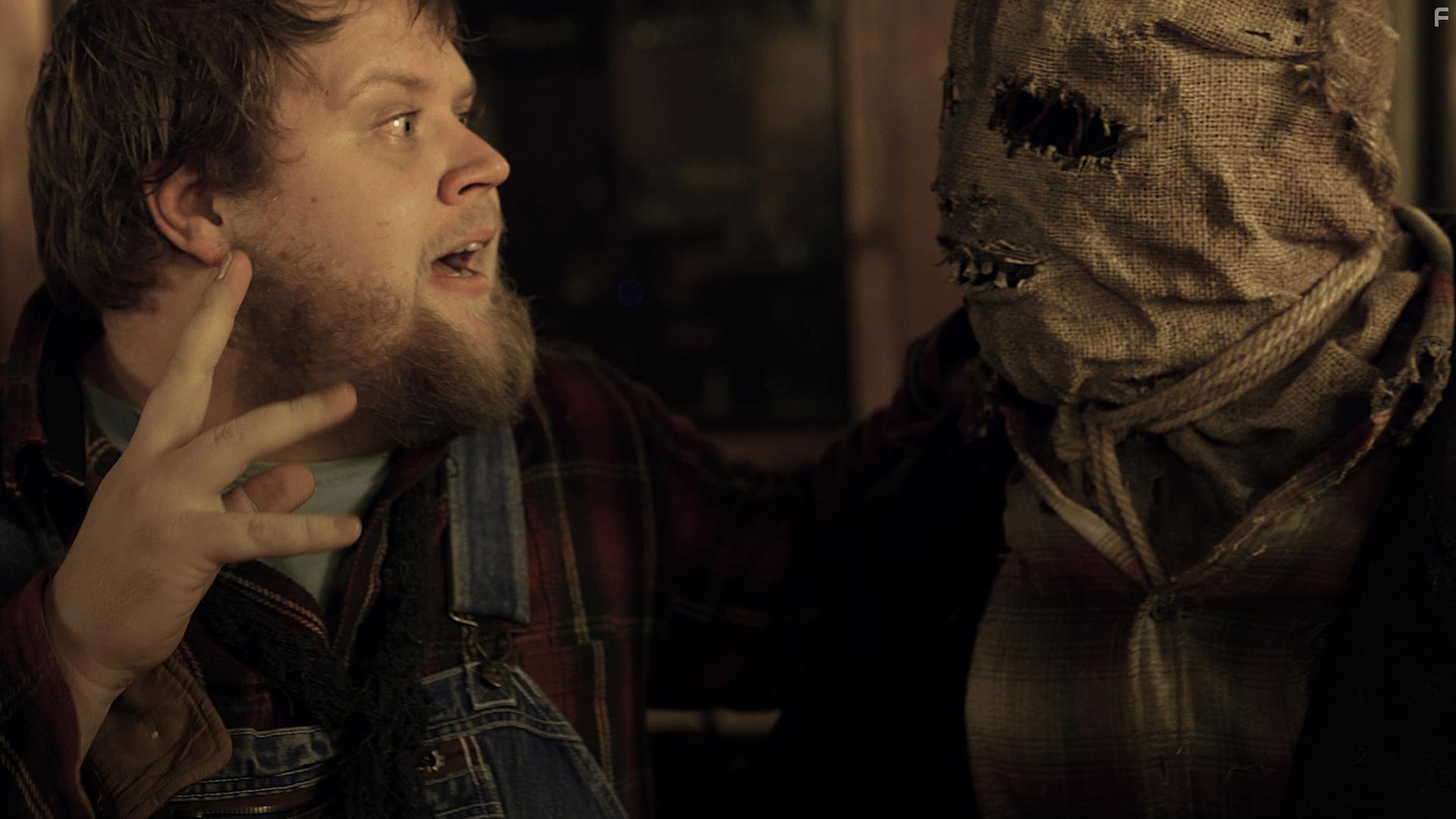 Jay J. Bidwell and Jason Brenner in Return of the Scarecrow (2018)