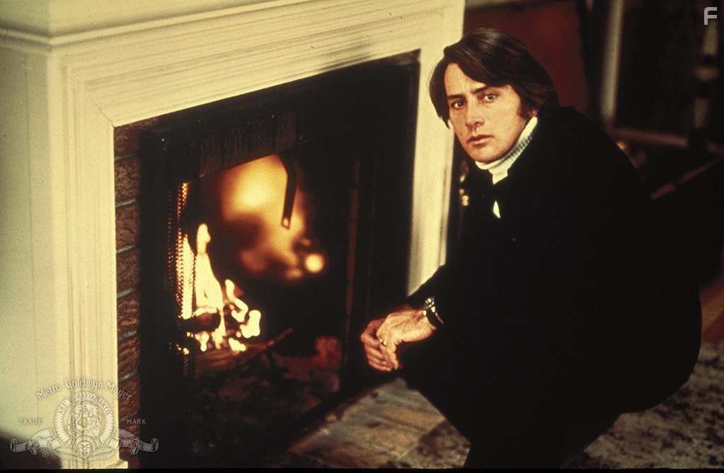 Martin Sheen in Девочка из переулка (1976)