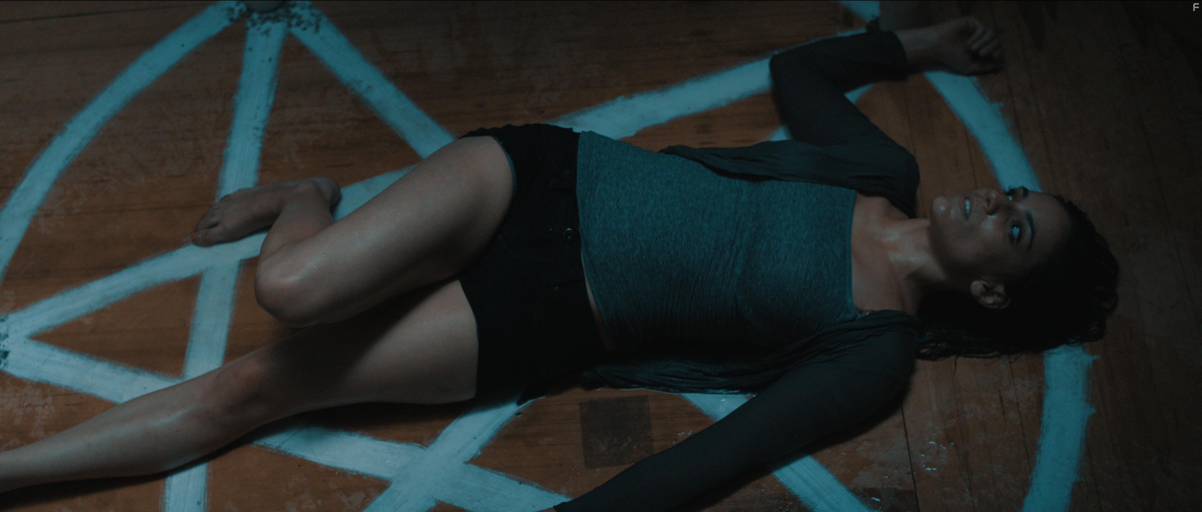 Erin Marie Hogan in Dwelling (2016)